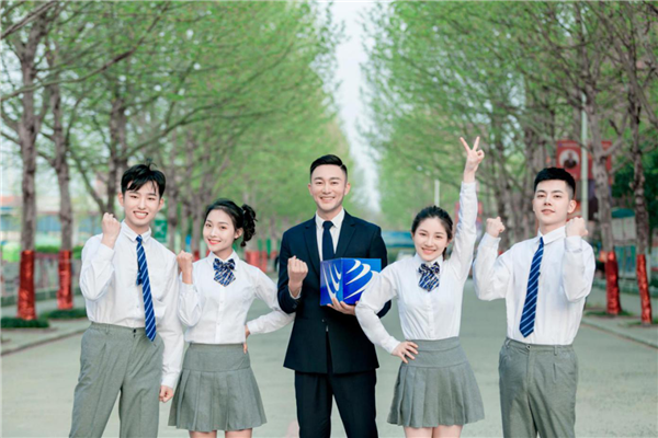 <a href=http://njxh.cn target=_blank class=infotextkey>专业</a>解析|看新华学子如何在校企联盟下就业突围! <a href=http://njxh.cn target=_blank class=infotextkey>专业</a>解析|看新华学子如何在校企联盟下就业突围!