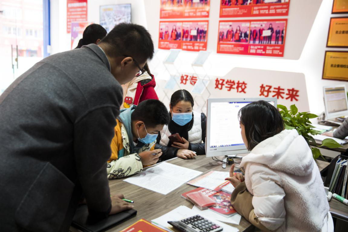 为什么总劝你来校实地考察?好学校不怕比较! 为什么总劝你来校实地考察?好学校不怕比较!