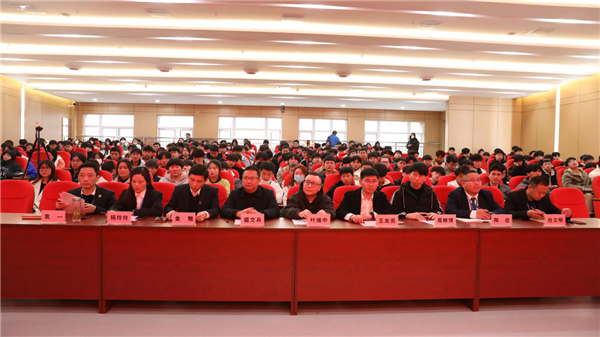 亲授顶尖技能,世界技能大赛首席专家叶维中走进新华! 亲授顶尖技能,世界技能大赛首席专家叶维中走进新华!