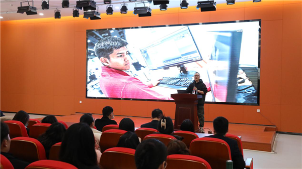 亲授顶尖技能,世界技能大赛首席专家叶维中走进新华! 亲授顶尖技能,世界技能大赛首席专家叶维中走进新华!