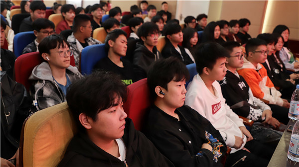 大咖进校园|家居定制设计带来新的空间 大咖进校园|家居定制设计带来新的空间