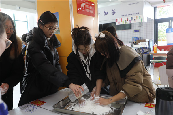 金龙贺岁,喜乐元宵|南京新华电脑专修学校元宵节活动圆满成功 金龙贺岁,喜乐元宵|南京新华电脑专修学校元宵节活动圆满成功