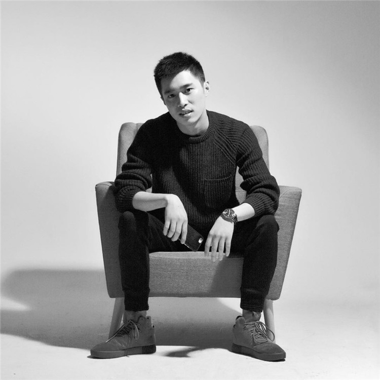 【让蝴蝶飞过沧海】博闻于新华,耀眼于蓝天